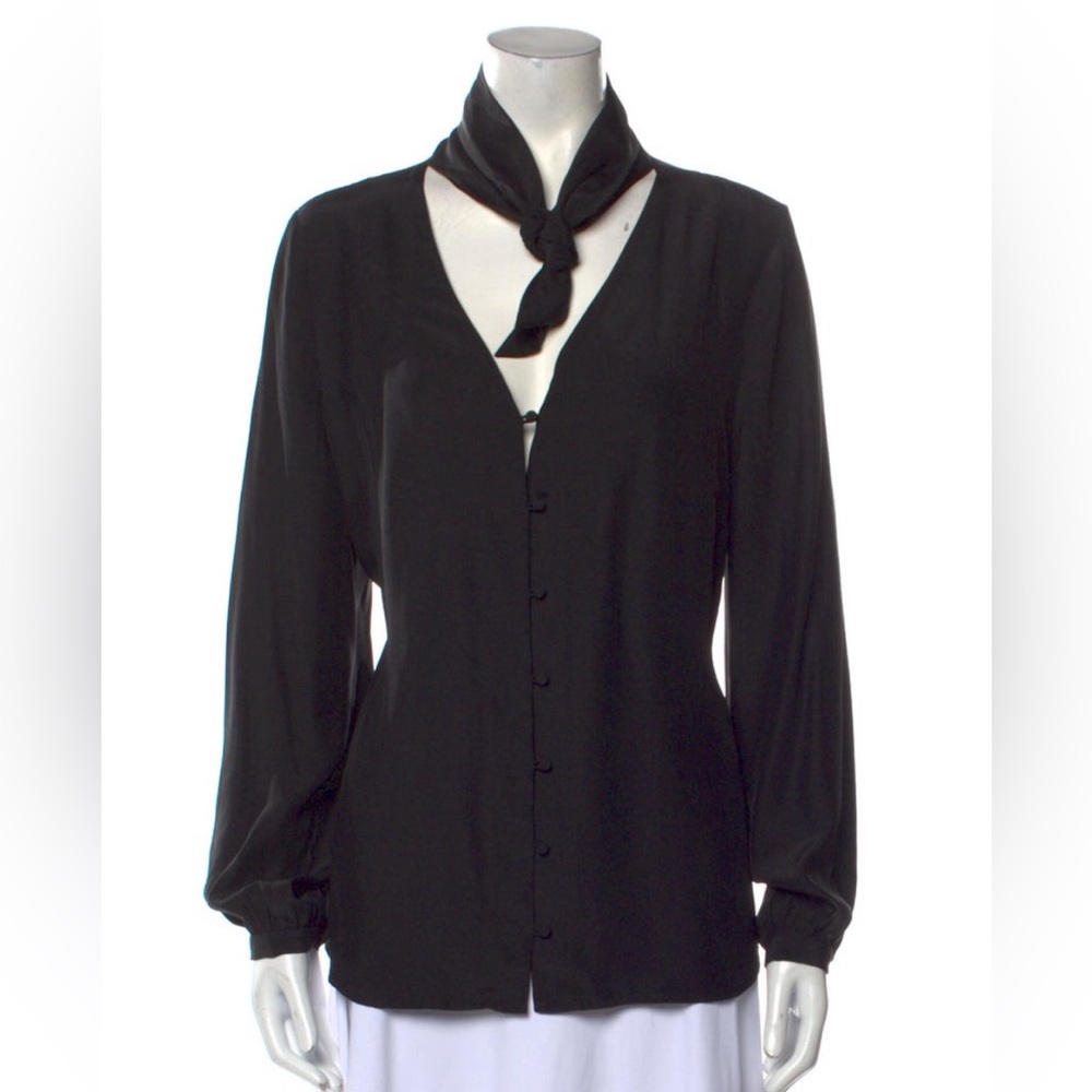 Too cute for words! Absolutely gorgeous 100% silk black Frame blouse.  Sz large